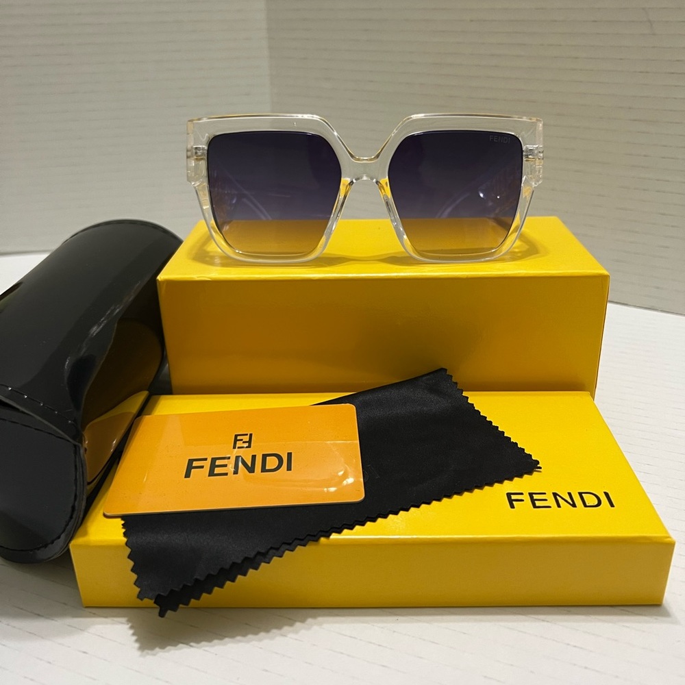 New Fendi Clear Sunglasses ✨🖤😎